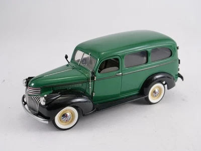 Franklin Mint Precision Models 1/24 Chevrolet Suburban 1946 - Immagine 1 di 4