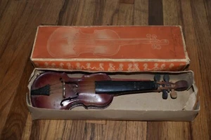 Vintage 1930s Czechoslovakia Tin Toy Childrens VIOLIN Instrument in Original BOX - Picture 1 of 9