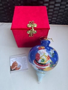 2012 Pier One Li Bien Glass Top-Shaped Ornament Santa Playing French Horn XMAS - Picture 1 of 8