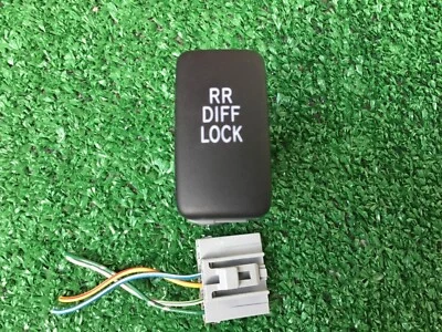 Toyota FJ Cruiser 2007-2014 RR Diff Lock Control Switch OEM Part 156936 - Image 1 of 4