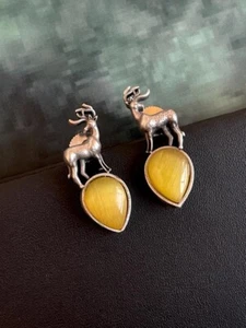 Deer Shape Oxidized Stud Earring - Picture 1 of 2