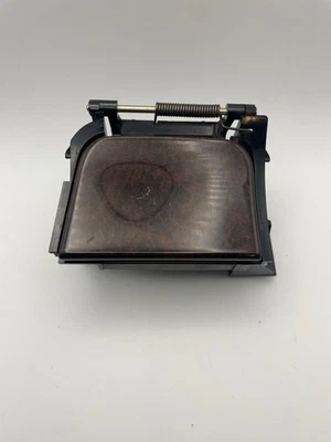 Infiniti I30 1996-1999 consola central bandeja de cenizas grano de madera 68800-40U10 OEM Foto 1 de 4