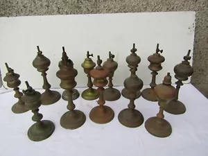 lot de 13 lampes a petrole essence en laiton - Foto 1 di 9