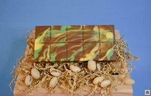 Dubai Pistachio Artesanal Milk Chocolate - Picture 1 of 5
