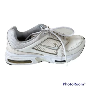 Scarpe da corsa Nike Air Health Walker 8 442255-101 bianche sneakers taglia 5,5 - Foto 1 di 12