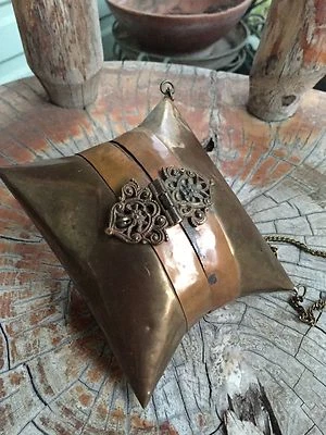 Vintage Ladies Hardshell Purse Pillow Clutch Handbag Brass Copper Art Deco Style - Image 1 of 4