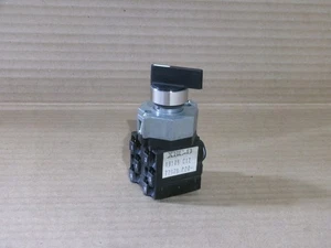 New Telemecanique XBC-D 19105 C12 Selector Switch AK - Picture 1 of 4