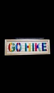 Letrero colorido de cabina “GO HIKE”  - Imagen 1 de 2