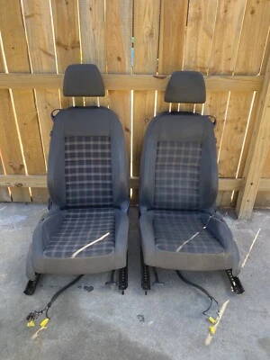 2005 - 2009 VW VOLKSWAGEN GTI FRONT SEATS SET PLAID GOLF JETTA DRIVER MK5(4530)D - Image 1 of 4