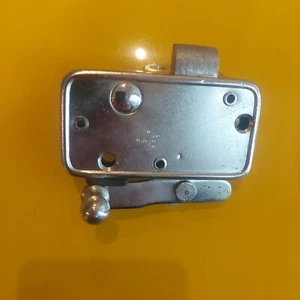 SERRATURA INTERNO APRIPORTA-SPORTELLO-DX-FIAT 500 C-TOPOLINO?-NUOVO D'EPOCA - Picture 1 of 4