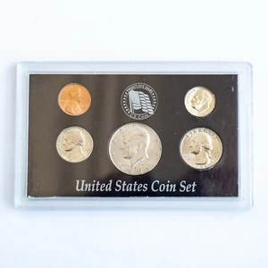 1981 - US Mint Set in Acrylic Case - Circulated Twenty Five Years US Coins - Picture 1 of 4