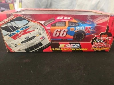 1999 Racing Champions 1:24 NASCAR Darrell Waltrip #66 Big K Ford Issue #1 - Imagem 1 de 4