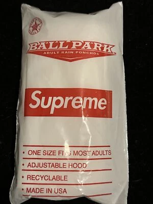 Poncho Supreme Box Logo Ballpark - SS20 - Blanco - Sin existencias Foto 1 de 2