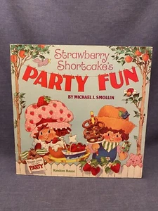 1983 Strawberry Shortcakes Party Fun Michael J. Smollin Vintage Softcover Girls - Imagen 1 de 9