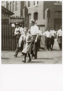 Postal Georgia Findale Massachusetts Mill - Lewis Hine, fotógrafo (reproducción) - Imagen 1 de 1