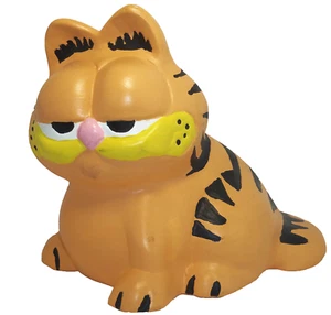Garfield Figurine Hand Painted Cat Ceramic Vintage - Picture 1 of 3