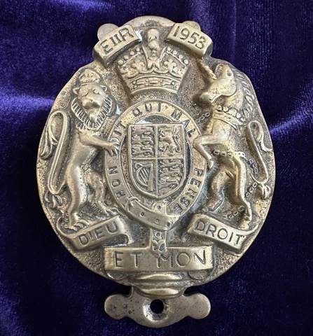 Original 1953 The Queens Coronation brass door knocker Made in England 94g 8cm Cover