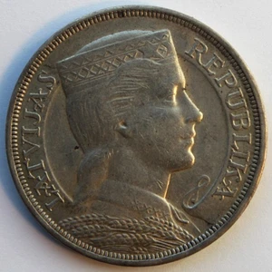 LATVIA 1929 SILVER 5 LATI AS SHOWN. 0.835 SILVER, 25 GRAMS. KM-9. - Picture 1 of 2