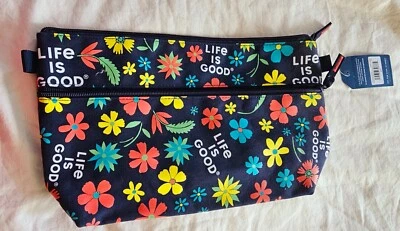 La vida es buena Clutch de lona... Marca nueva y muy linda... Ideal para tu viaje Foto 1 de 4