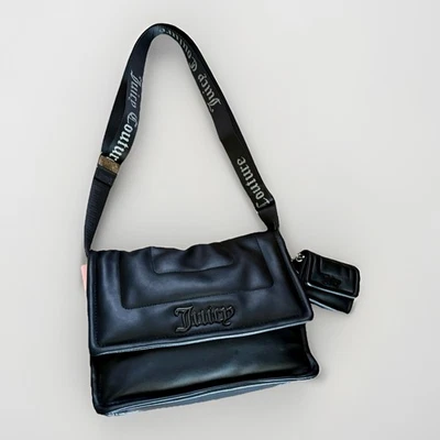 Bolso XBODY JUICY COUTURE ACADEMY Slouchy Mensajero Dije Gótico Oscuro Academia Y2K Foto 1 de 4