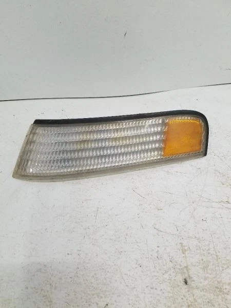 Driver Corner/Park Light Side Marker Fits 90-93 LUMINA VAN 4285 - Image 1 of 4