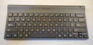 Logitech 820-004110 Bluetooth Tablet Keyboard for Android 3.0+ - Picture 1 of 11