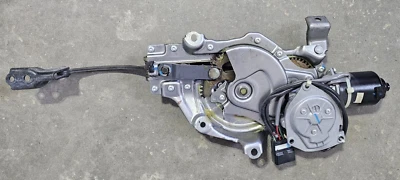 2006-2008 LEXUS RX400H REAR TRUNK TAILGATE POWER LIFT ACTUATOR MOTOR OEM Foto 1 de 2