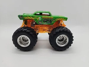 Hot Wheels Monster Jam Avenger 2012 Edge Glow 1:64 Monster Truck Green/Orange - Picture 1 of 6