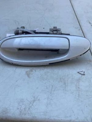 Nissan MAXIMA 1999 sedán manija de puerta exterior trasera 4 puertas lado del conductor izquierdo derecho Foto 1 de 4