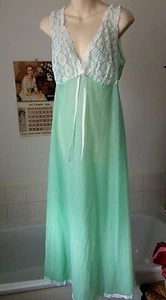 vintage 1960's pale green baby-doll Nylon lace trimmed long boudoir nightie ~ M - Picture 1 of 8
