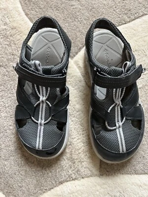 Columbia Boys Sandals Size 5  - Image 1 of 4