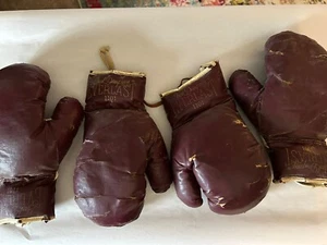 2 paia guanti da boxe giovanili firmati Everlast Jack Dempsey vintage - Foto 1 di 5
