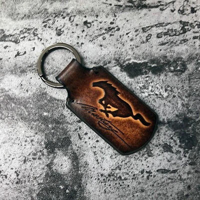 手工皮革钥匙扣,带野马标志。 1EA — 第 1/4 张图片