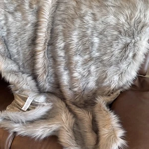 West Elm Faux Fur Ombré Gray Tan Multi Throw Blanket 60”x70” Oversized Lovely!! - Picture 1 of 8