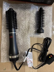 CHI Round 3 In 1 Blowout Brush -Smooth Frizz Free, 2 Interchangeable Heads ๐๐ผ - Picture 1 of 4