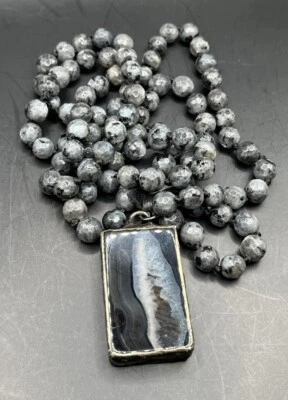 "Collar de cuentas Laboradite anudado a mano con rebanada de ágata colgante de plata hecho en arte 36""" Foto 1 de 4