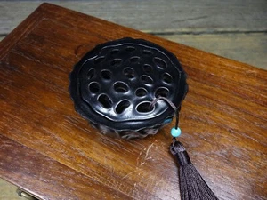 Collect China Old sandalwood hand carved lotus heart shape incense burner - Picture 1 of 9