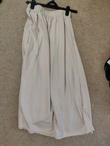Ladies Cream or Beige Being Casual Skirt Size 12/14 - Picture 1 of 9