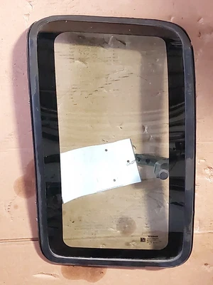 1986-1997 Nissan Hardbody Pickup Rear Left Driver's Quarter Vent Window Foto 1 de 4
