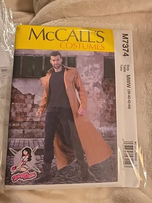 Plumero/abrigo largo McCall's 7374 Yaya Han Matrix (3 estilos) para hombre 38-44 sin cortar Foto 1 de 2