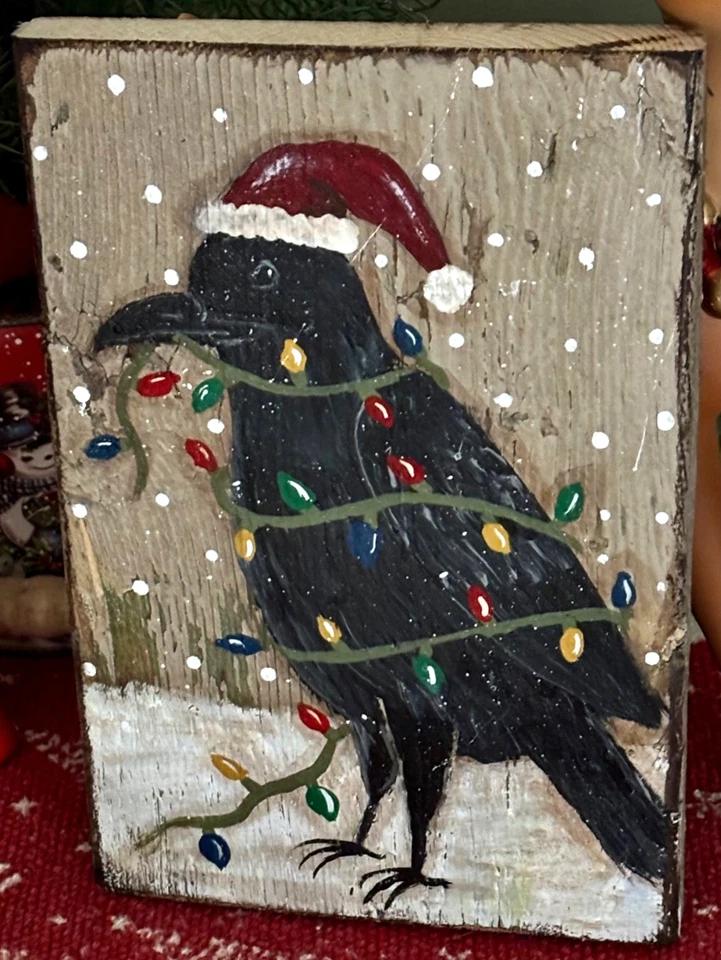 *~* HAND PAINTED SANTA CROW *~* COLORED LIGHTS *~* HOLIDAY *~* RECLAIMED WOOD - Image 1 of 1