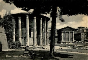 POSTCARD The Ancient Temple of Vesta in Rome Rippled Edges UNP - Picture 1 of 2