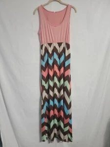 Maxi Dress Sleeveless Chevron Pattern, Fits Like A Size Large - Picture 1 of 6