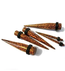 PAIR-Tapers Leopard Print Acrylic 10mm/00 Gauge - Picture 1 of 3