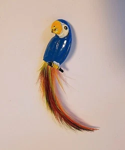 Vintage Aras blau Vogelnadel mit echten Federn bunt - Bild 1 von 3