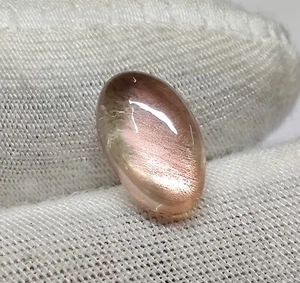 Natural Flashy Oregon Sunstone Cabochon Oval Shape Gemstone 2.2 Cts - Bild 1 von 5