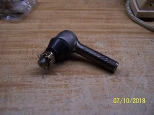 CASE/IH OUTER RH TIE ROD END. FITS 495, 595, 685, 695, 884, 895. 379327R91 - Picture 1 of 2