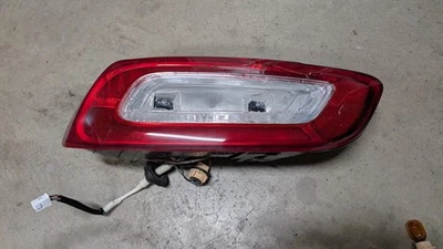 2017-21 Fiat 124 Spider OEM driver lanterna traseira esquerda conjunto de lâmpada LED luz de freio - Imagem 1 de 4