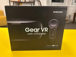 Samsung Gear VR with Controller | Powered by Oculus Samsung Note 8 Compatible - Picture 1 of 4