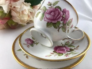 REDUCED TO SELL English Cabbage Rose Trio 'Very Pretty' - Picture 1 of 10